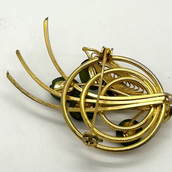 Vintage Gold-Tone Brooch With Green Stone Accents Retro Floral Design Pin - Picture 7 of 13